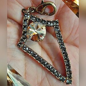 #Sabika Gold Shadow & Black Diamond Arrowhead Pendant Antique Gold Finish #NWOT